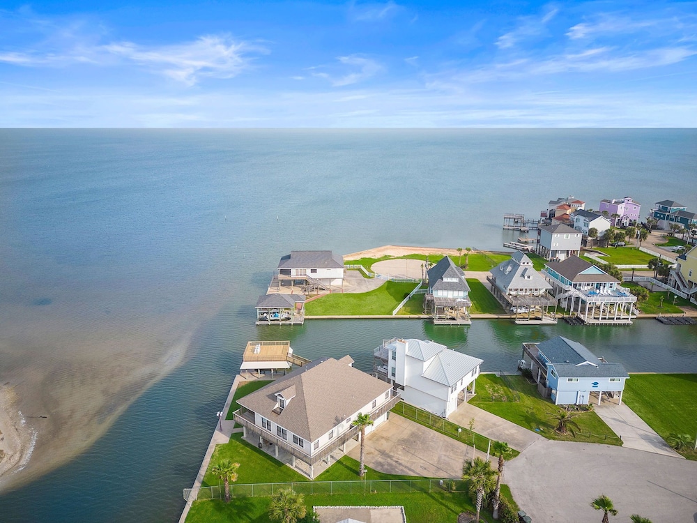 Bay Vista by Ryson Vacation Rentals