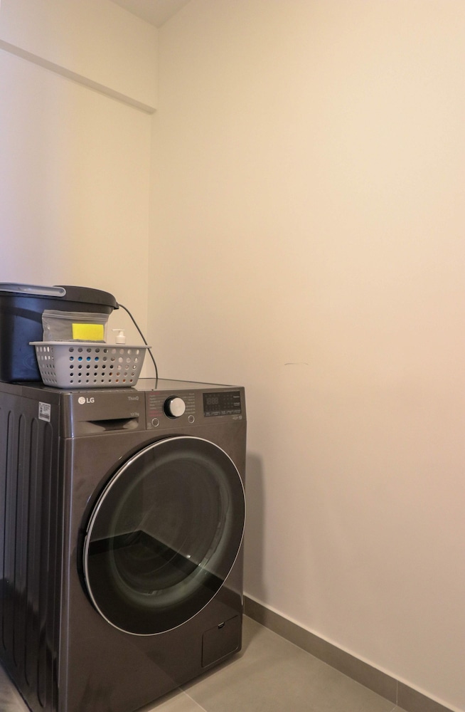 w Comfy 2BR w Balcony Near Larcomar