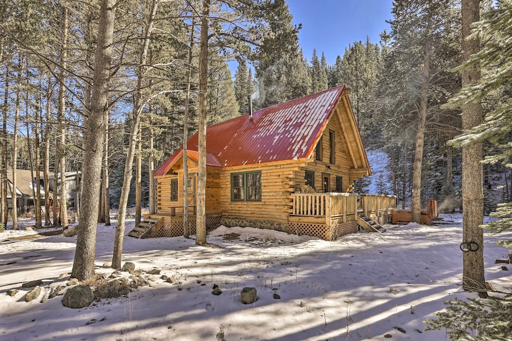 Breckenridge Cabin w/ Hot Tub: Ski & Hike! view 5