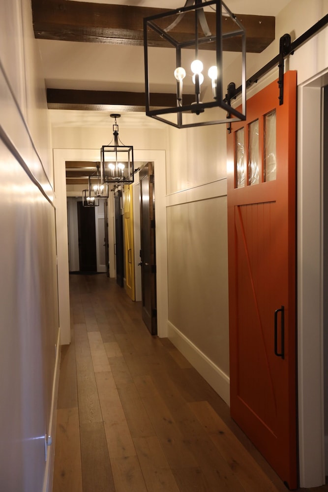 Glenn Haven Luxury Large Group Getaway Sleeps 60