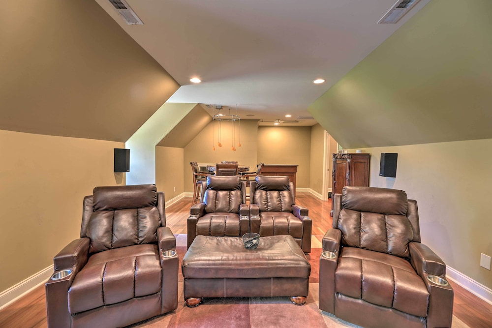 Spacious Trenton Home w/ Pond on 20 Acres! view 5