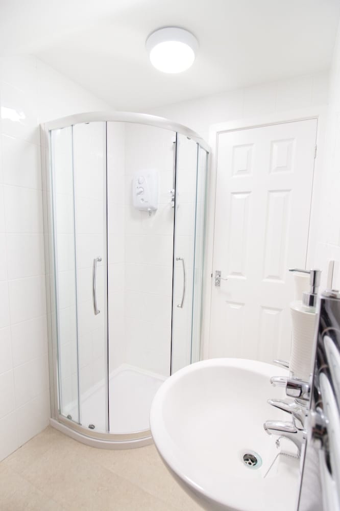 Seaview Holidays - Salterns Village
