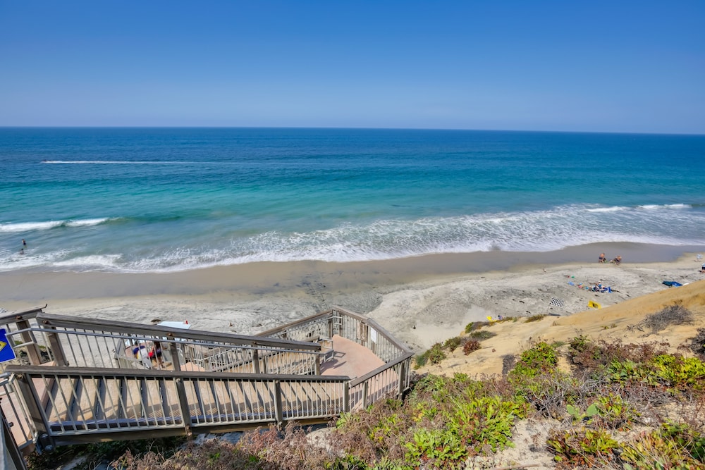 Solana Beach Condo w/ Community Pool, Beach Access