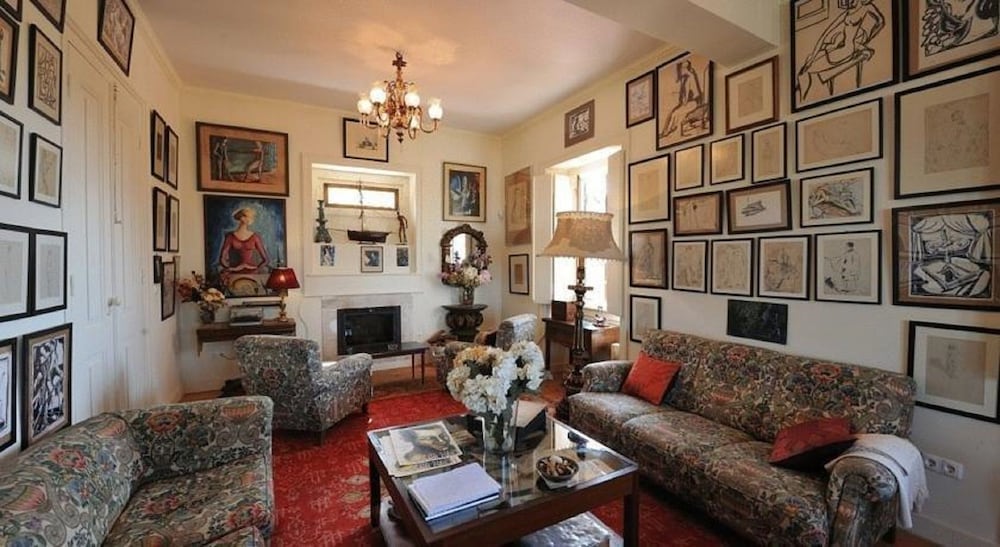 Shepinetree - Pinheira House