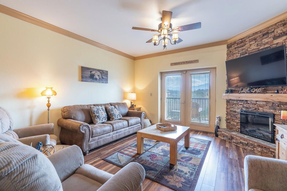 Mountain View Condo 3702