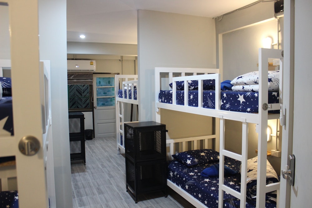 Enjoy House - Hostel