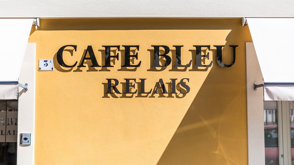 Cafe Bleu Relais photo 3
