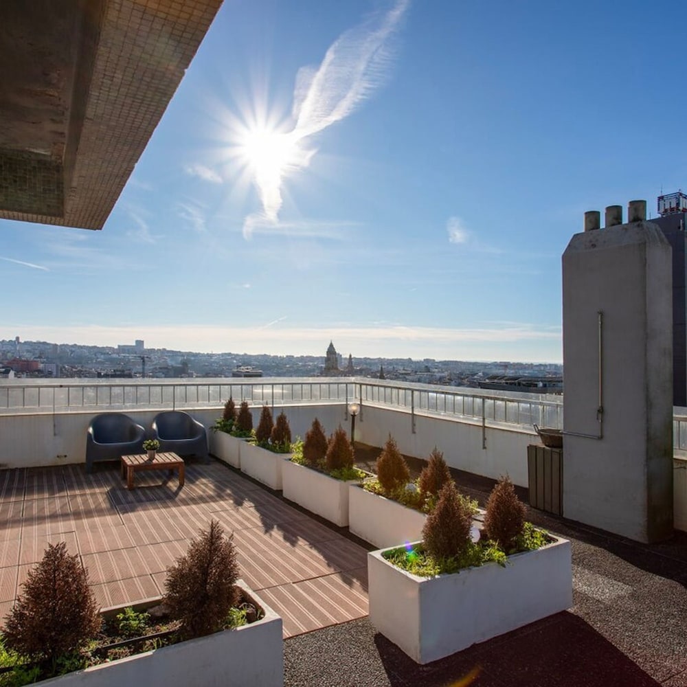 Liiiving in Porto - Light Terrace Apartment view 5