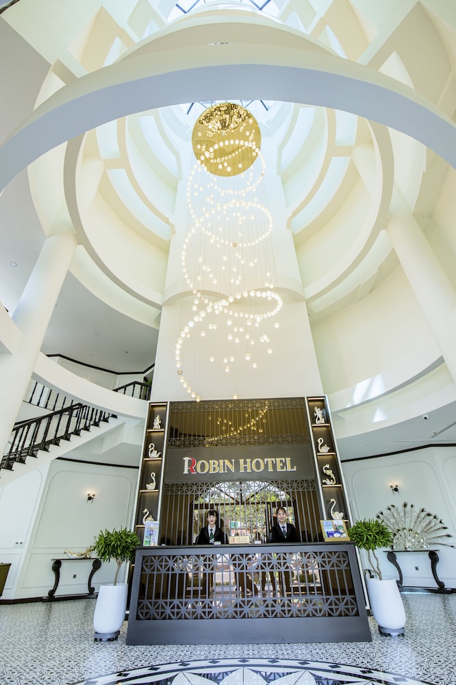 Lobby & Reception