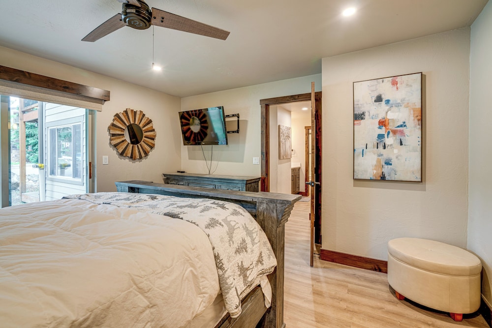Walk to Slopes & Main St: Cozy Breckenridge Condo!