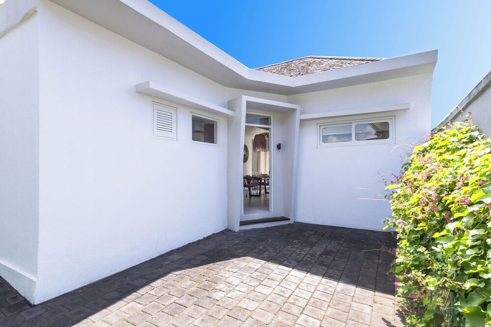 Villa Mylandro by Pertama Management