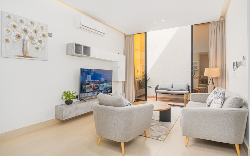 Stylish& Modern Apartment in Alwadi