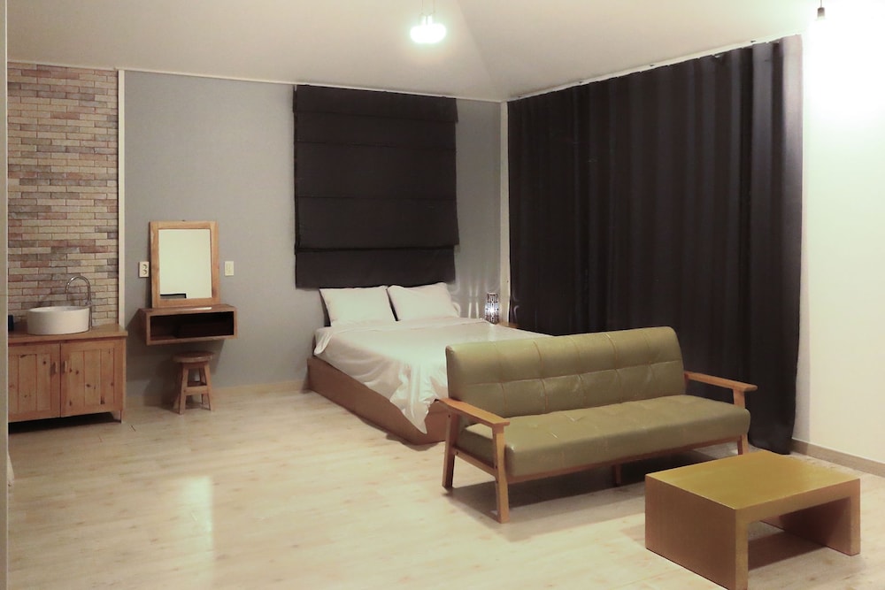 hotel room