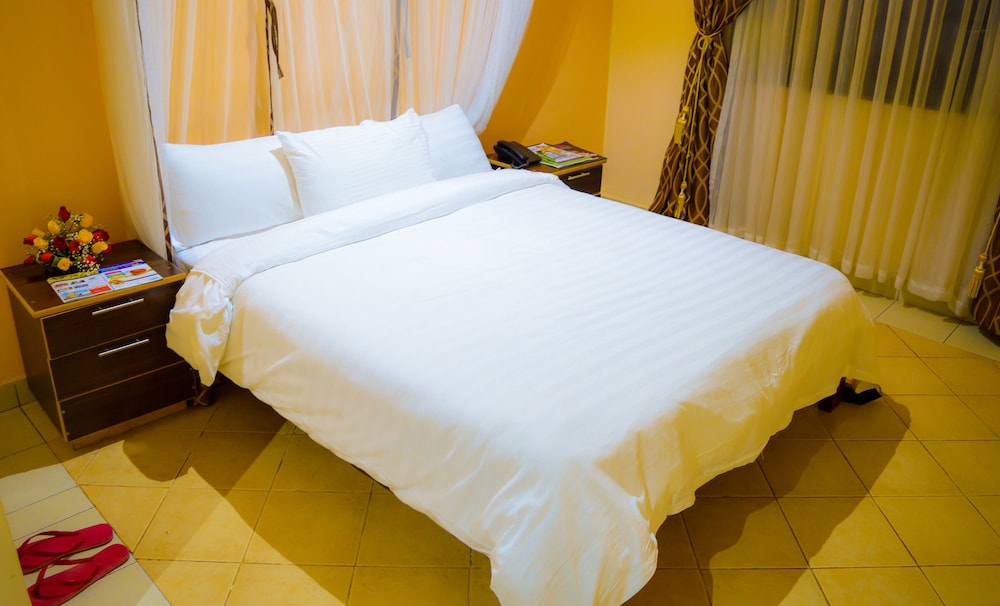 Fourth Parklands Guest House & Conference