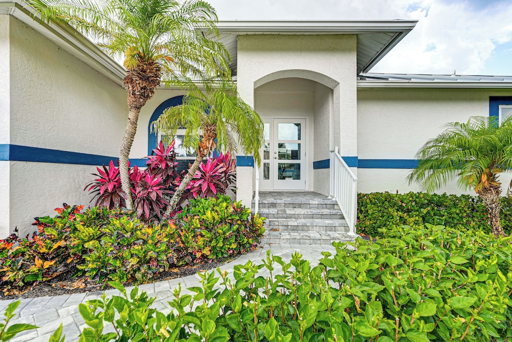 < 1 Mi to Tigertail Beach: Waterfront Gem w/ Dock!