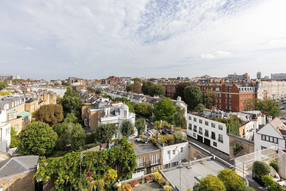 Cornwall Gardens Xxiii by Onefinestay