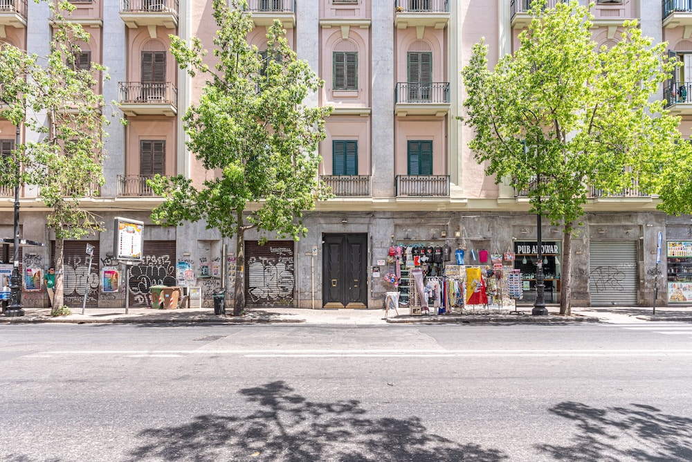Panurban Green Apartment by Wonderful Italy