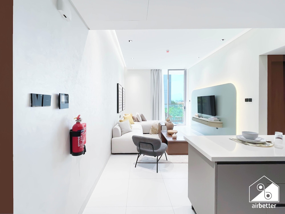 Exclusive 1BR Modern Comfort & Prime Location