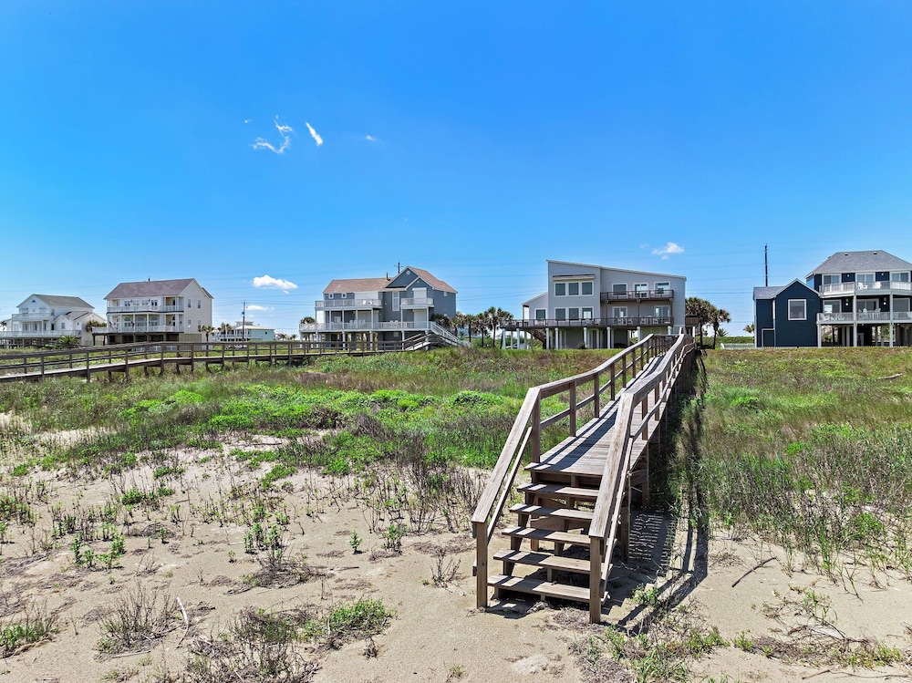 Sandcastle by Ryson Vacation Rentals