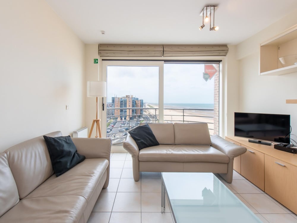 Apartment With Terrace and sea View in Mariakerke