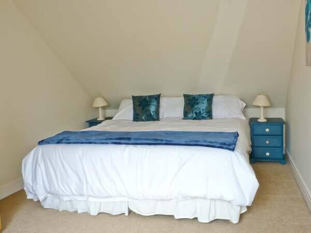 Kennels Cottage view 3