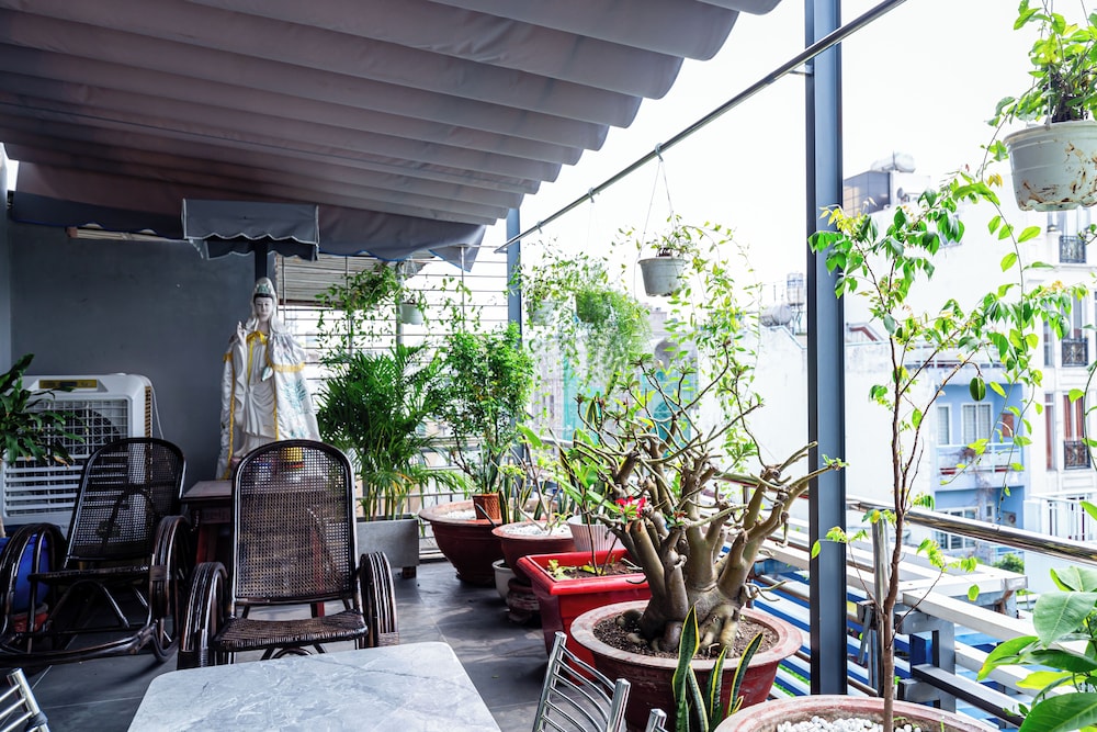 Awenasa by Livinginn