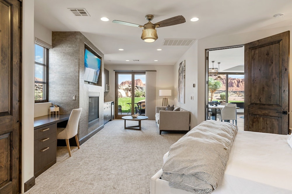 La Vista Encanto #14 4 Bedroom Home
