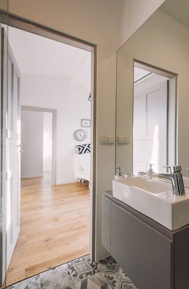 EchoDom 3 Apartments