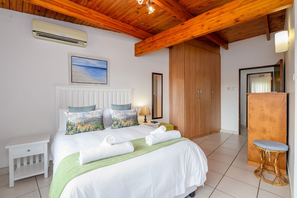 San Lameer Villa Rentals 2843