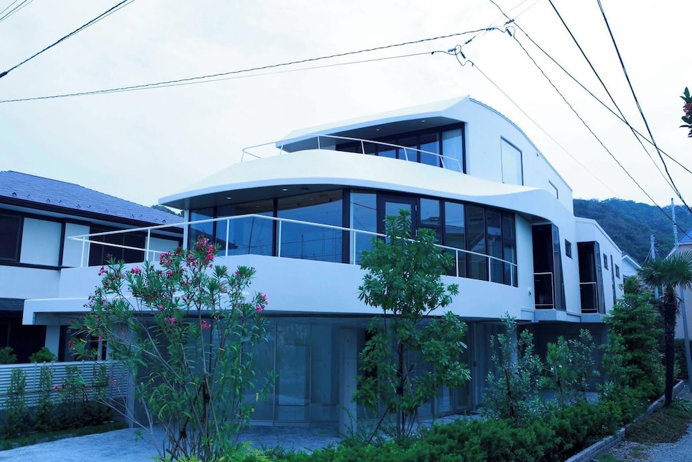 lili villa hayama