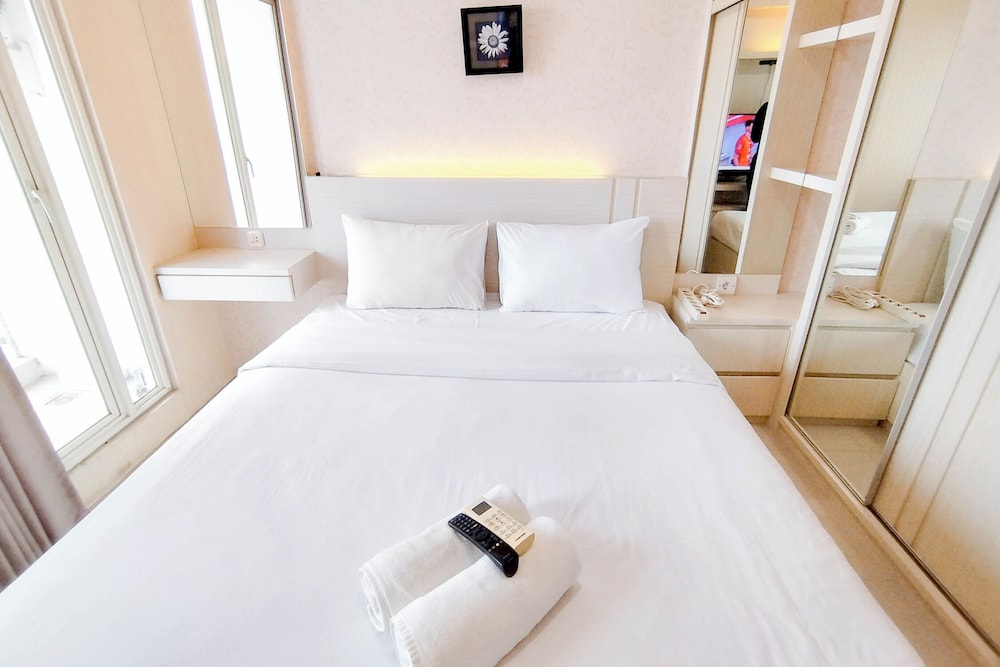Studio Minimalist Connect to Pakuwon Mall at Tanglin Supermall Mansion Apartment