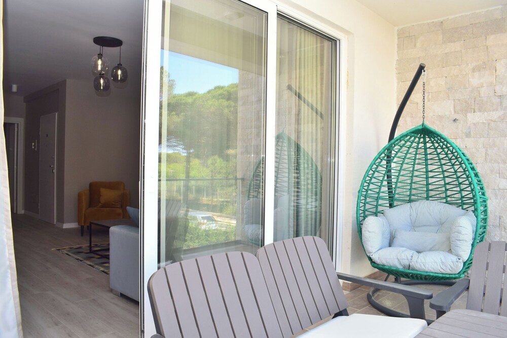 White Moon Apartments