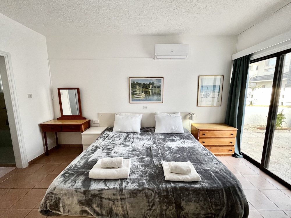 79 AN - Stay Nissi Chrysland Studio 110