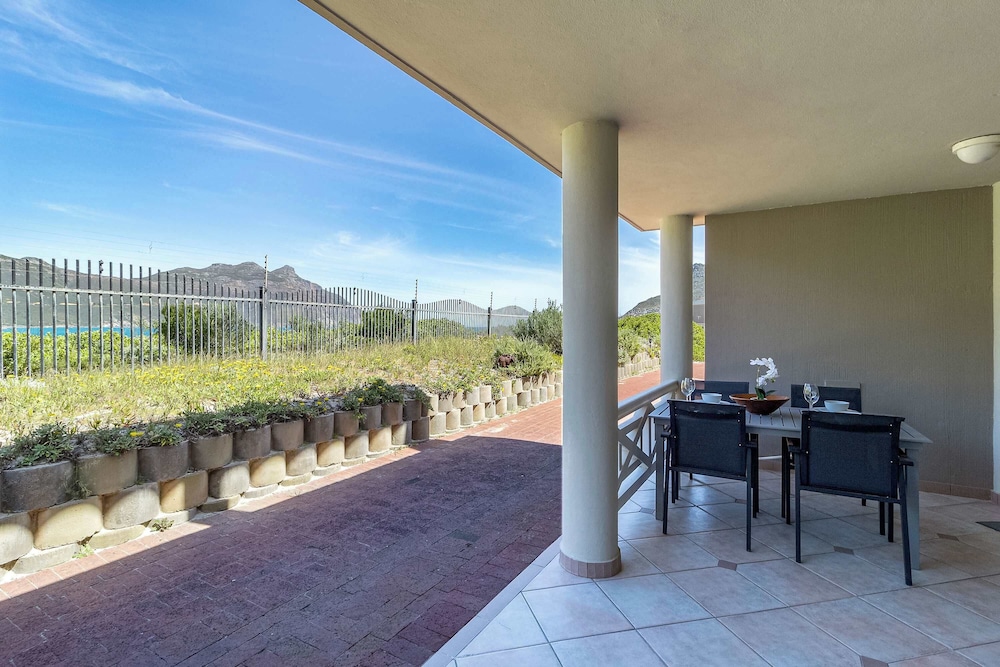 Beachfront Villa, Beach Club, Houtbay, Cape Town, South Africa