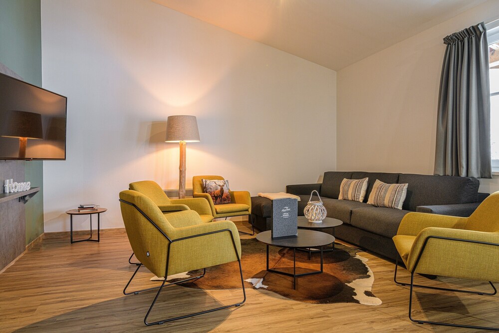 Beautiful Apartment in Viehhofen With hot tub
