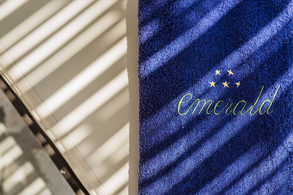 Emerald Villas & Suites