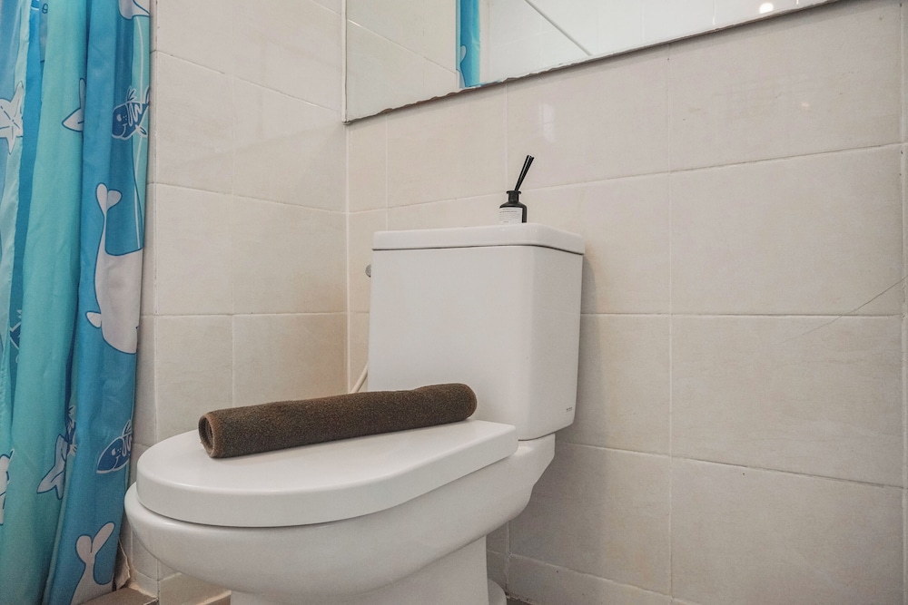 Spacious And Comfortable 2Br At Green Bay Condominium Apartment