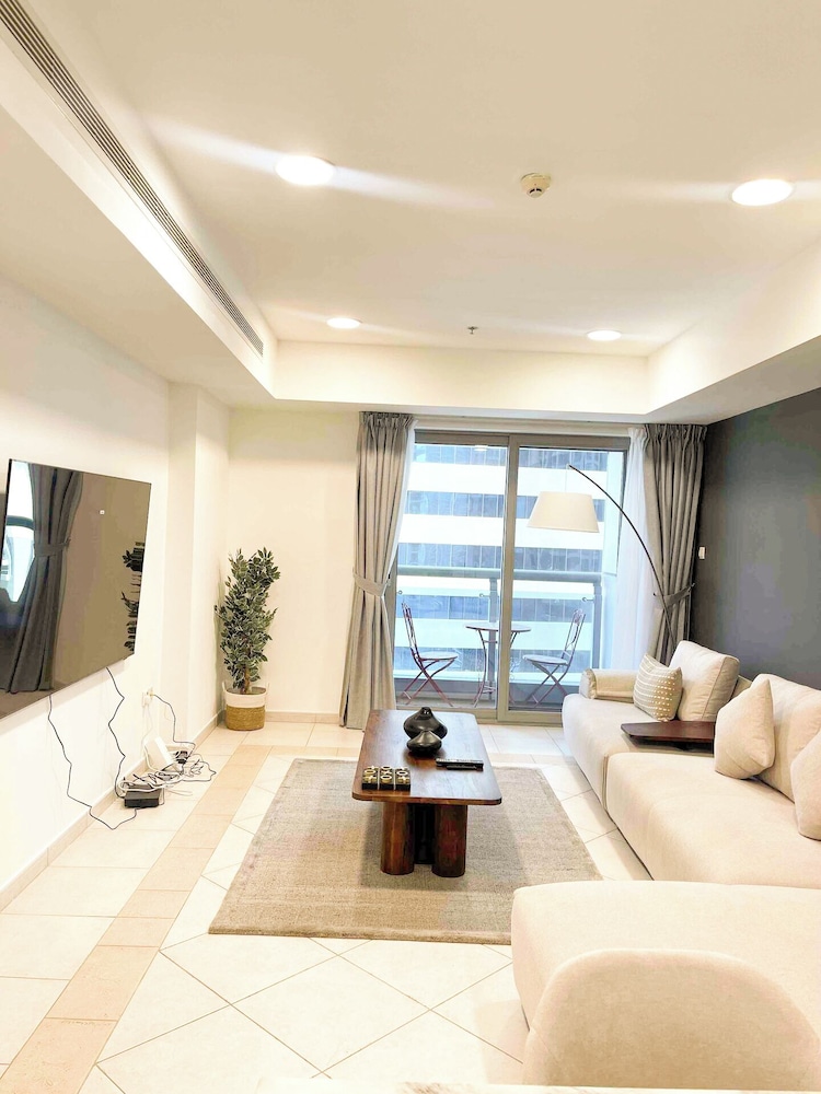 2BR Luxury Apartment Sea View