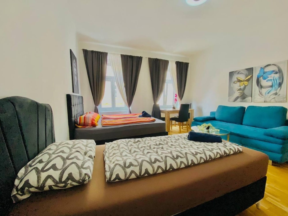 Beautiful Stay for 5 Near Stadthalle