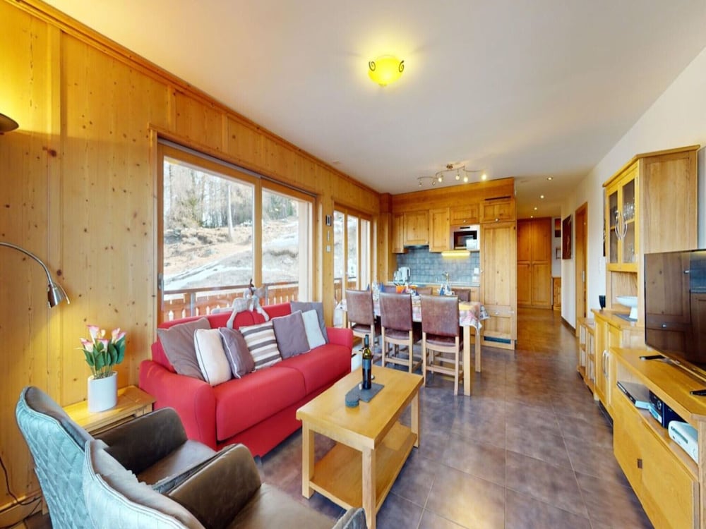 Apartment With Sauna Access