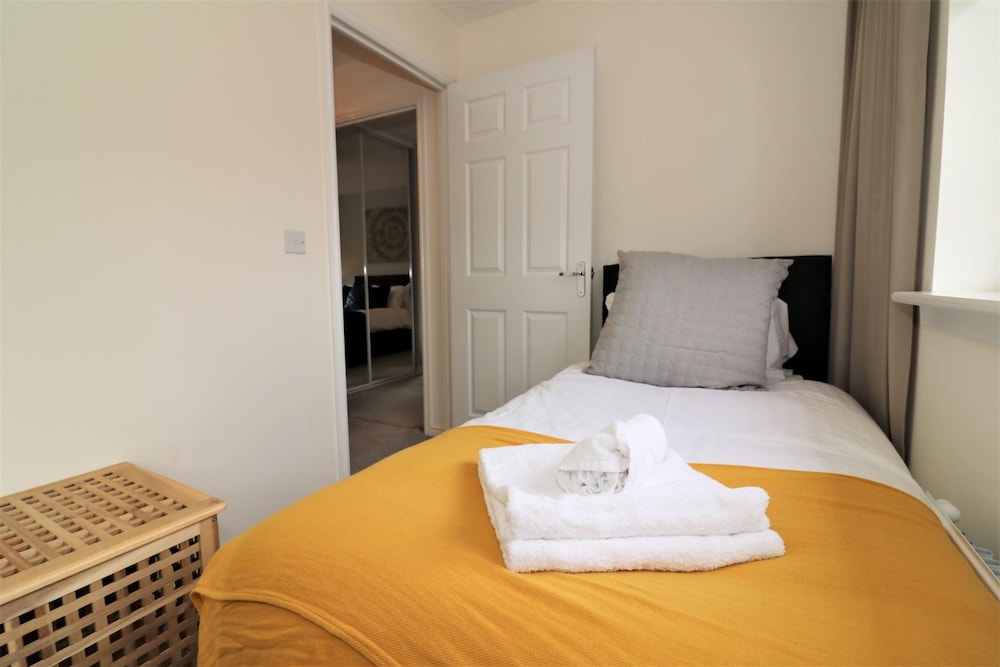 Morrison House Holytown view 2