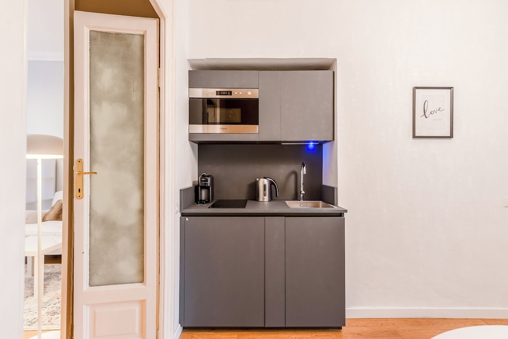 Bramante Luxury Apartments by InnStay