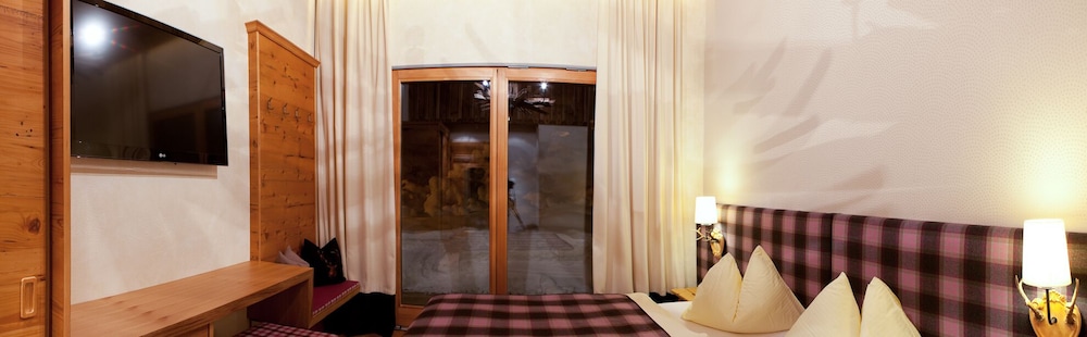 Fürsten Chalet view 3