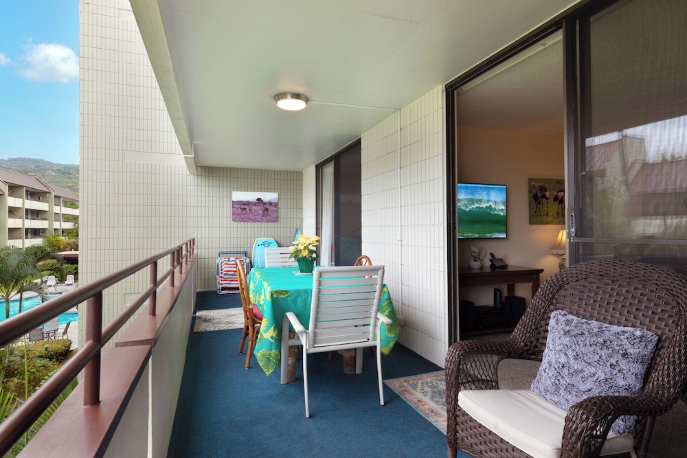 White Sands Village 214 Modern Condo for 4 w/ Enviable Ocean Views!