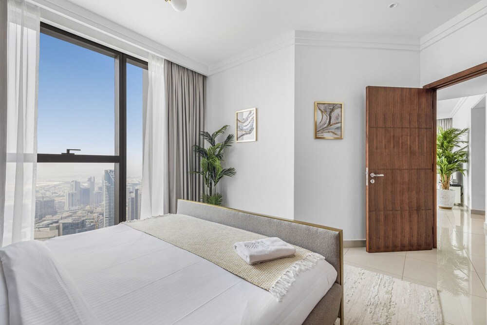 DXB - Boulevard Point - 5602 - DT