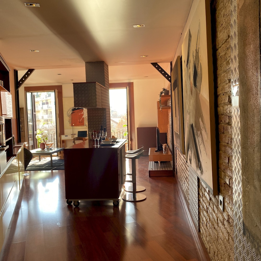 Luminous Designer Loft Style Apt Eixample Views By Myrentalhost