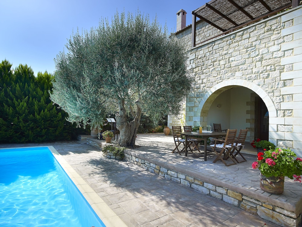 Vederi Estate