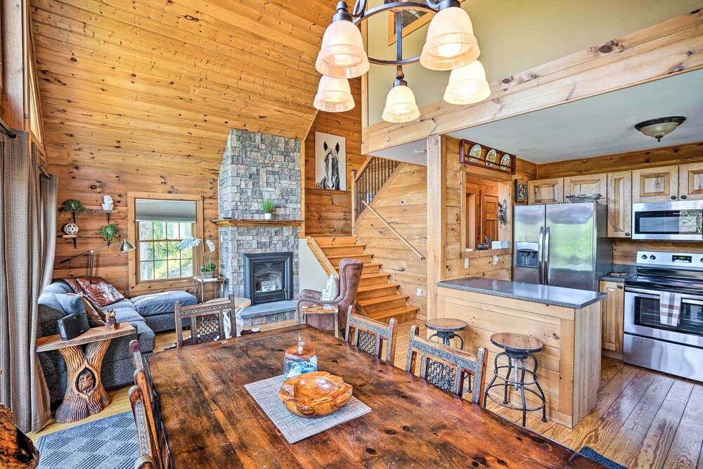 Lakefront Athens Getaway w/ Game Room & Deck! view 5