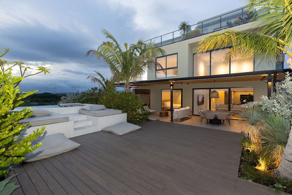The Palms Penthouse by Acomodo Punta Caelo
