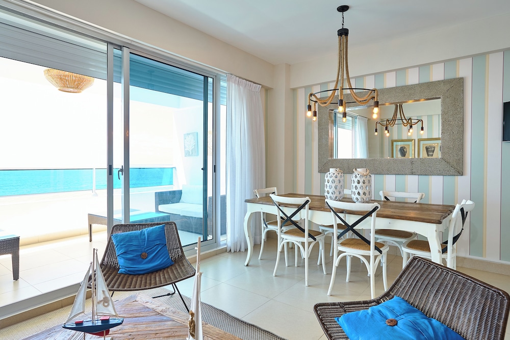 Beachfront Condos Las Olas Sleeps 6
